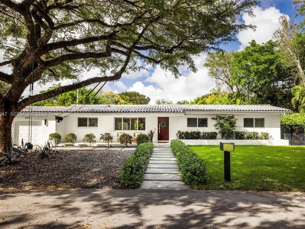 6609 SW 62nd Ter , South Miami, FL 33143