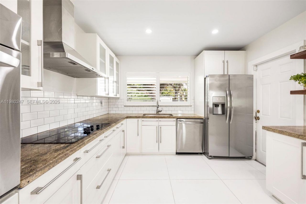 6609 SW 62nd Ter , South Miami, FL 33143 Photo