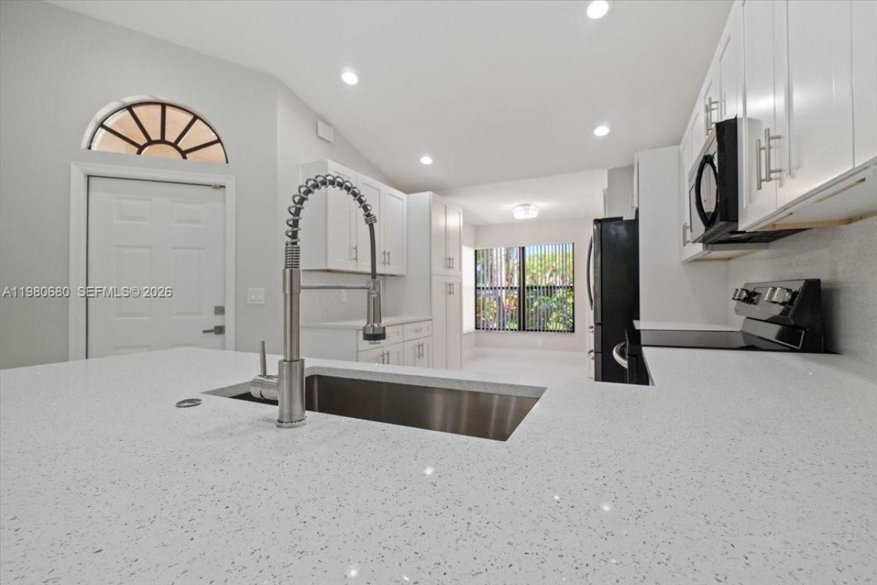 22665 Meridiana Dr, Boca Raton, FL 33433 Photo