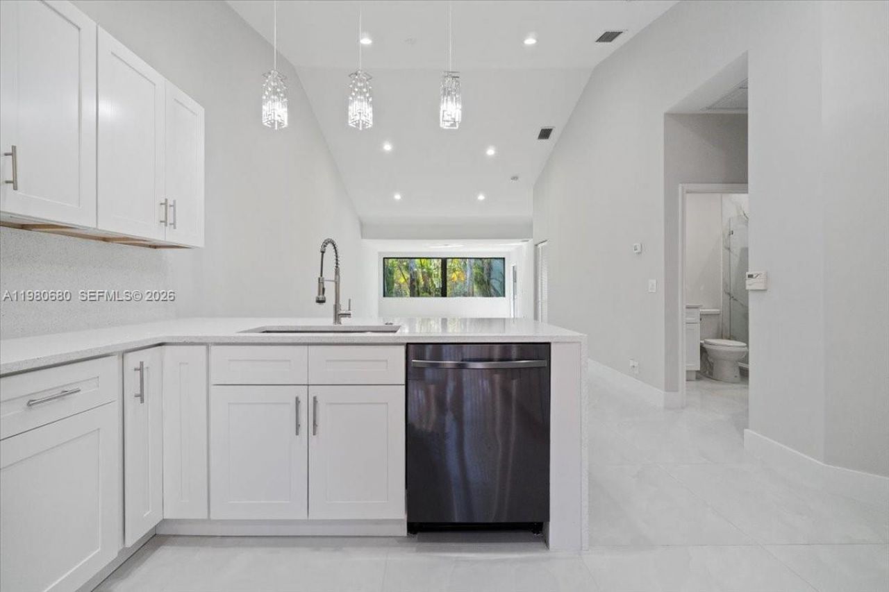 22665 Meridiana Dr, Boca Raton, FL 33433 Photo