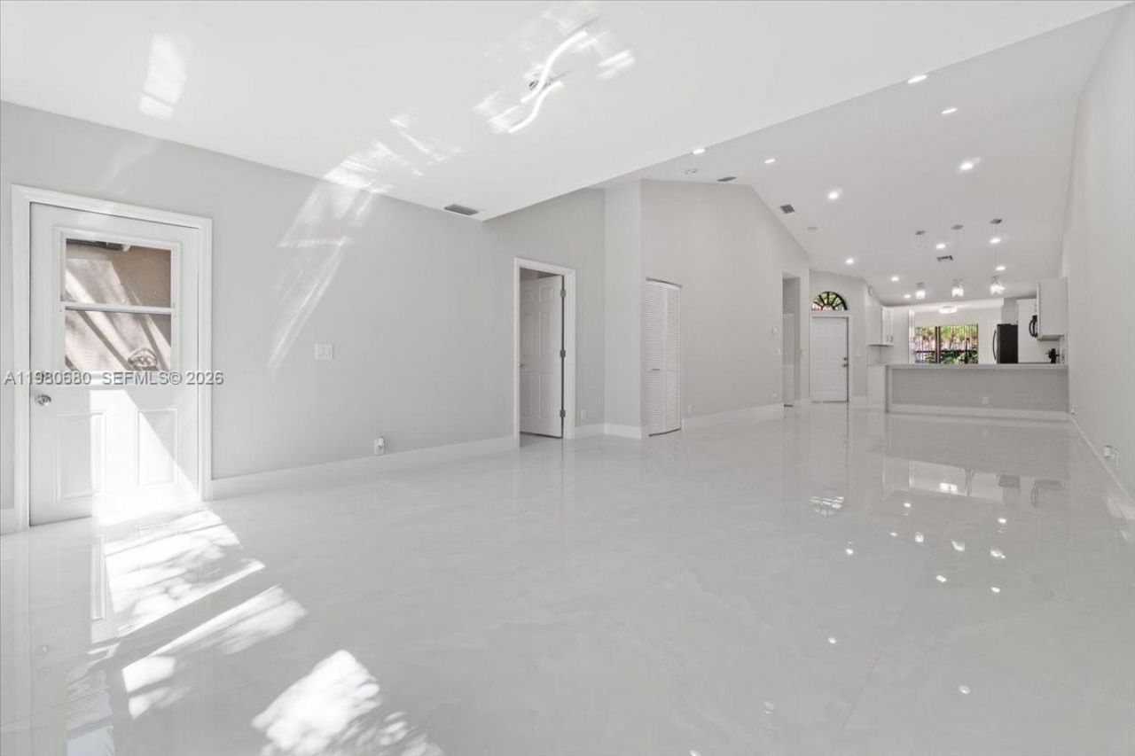 22665 Meridiana Dr, Boca Raton, FL 33433 Photo