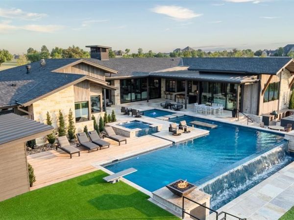 988 English Road , Rockwall, TX 75032