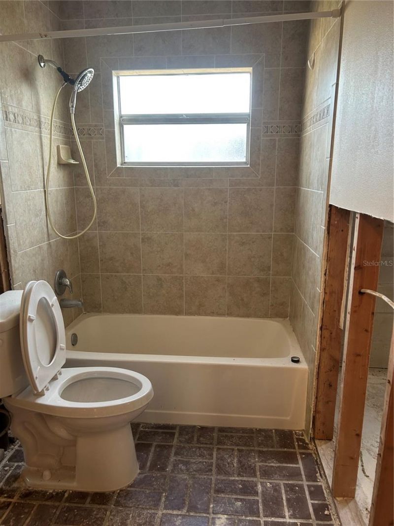 1758 Michigan Avenue Ne, Saint Petersburg, FL 33703 Photo