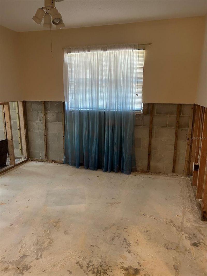 1758 Michigan Avenue Ne, Saint Petersburg, FL 33703 Photo