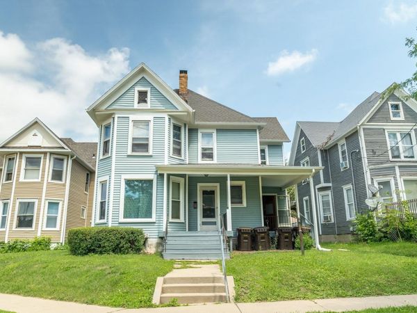 302 E Prospect Terrace, FREEPORT, IL 61032