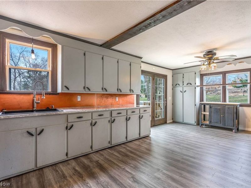 1889 Faircrest Street SE, Canton, OH 44707 Photo 11