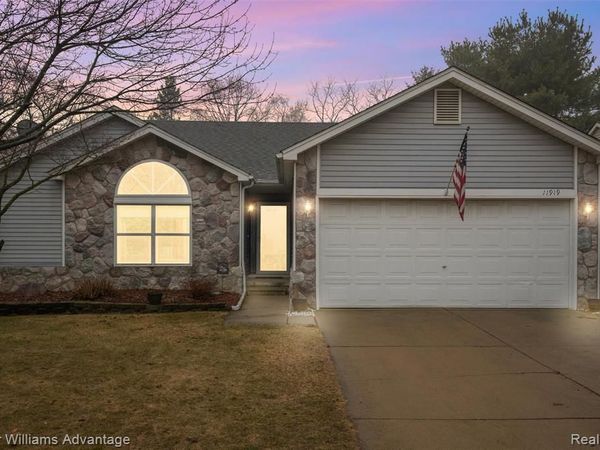 11919 Chase Boulevard, Livonia, MI 48150