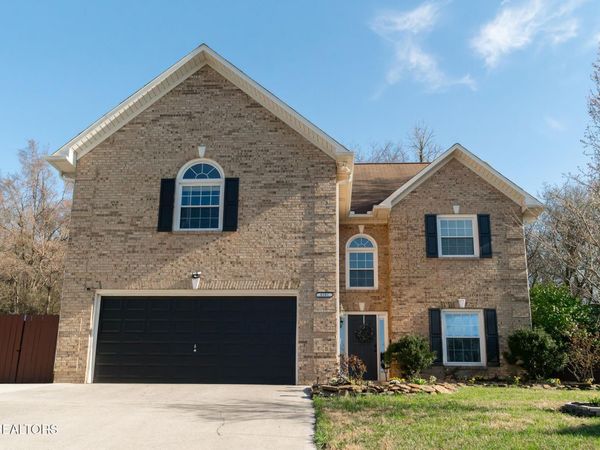 8101 Tamarack Rd, Knoxville, TN 37919