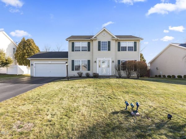 4 Deer Run, Rensselaer, NY 12144