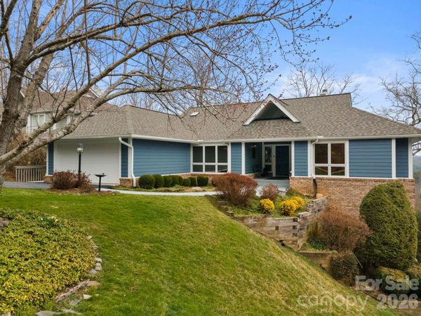 330 Dawnbrook Drive , Flat Rock, NC 28731