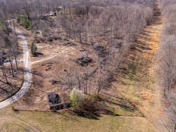 150 Dogwood Ln , Leoma, TN 38468