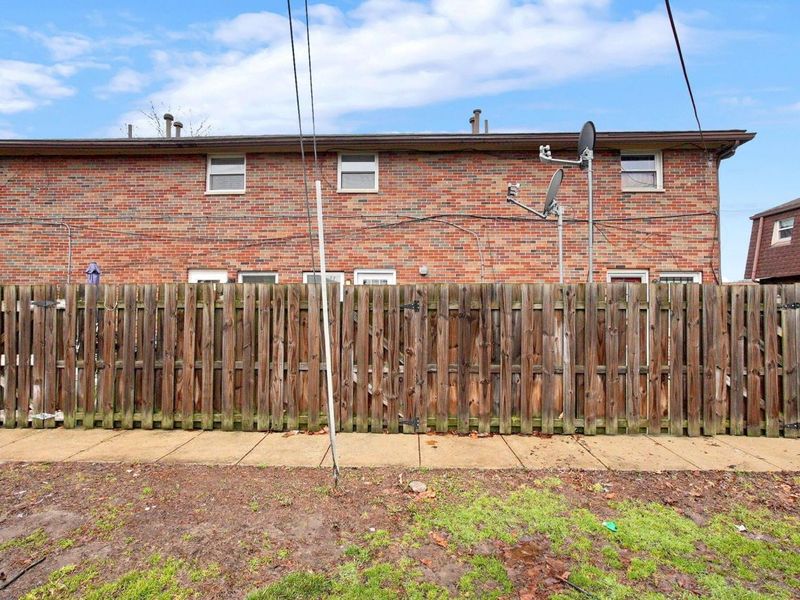 5720 Beechcroft Road , Unit B, Columbus, OH 43229 Photo 24