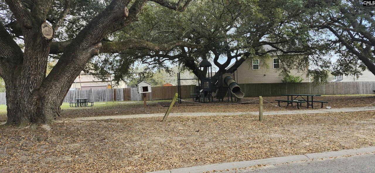 275 Niblick Drive  Photo 33