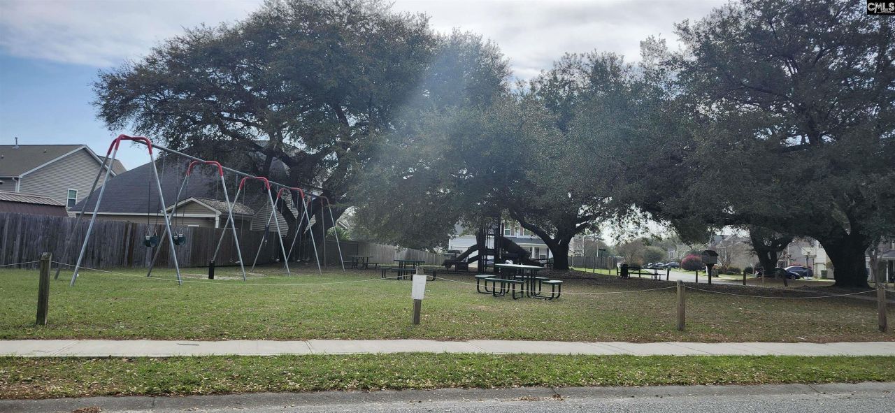 275 Niblick Drive  Photo 34