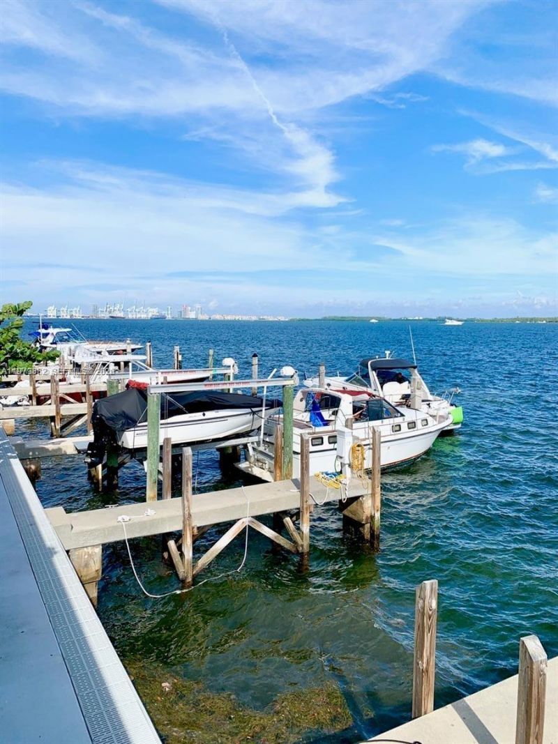 200 SE 15th Rd , Unit 3J, Miami, FL 33129 Photo