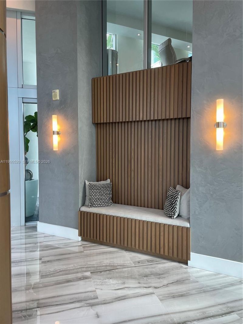 3131 NE 188th St, Unit 2-606, Aventura, FL 33180 Photo