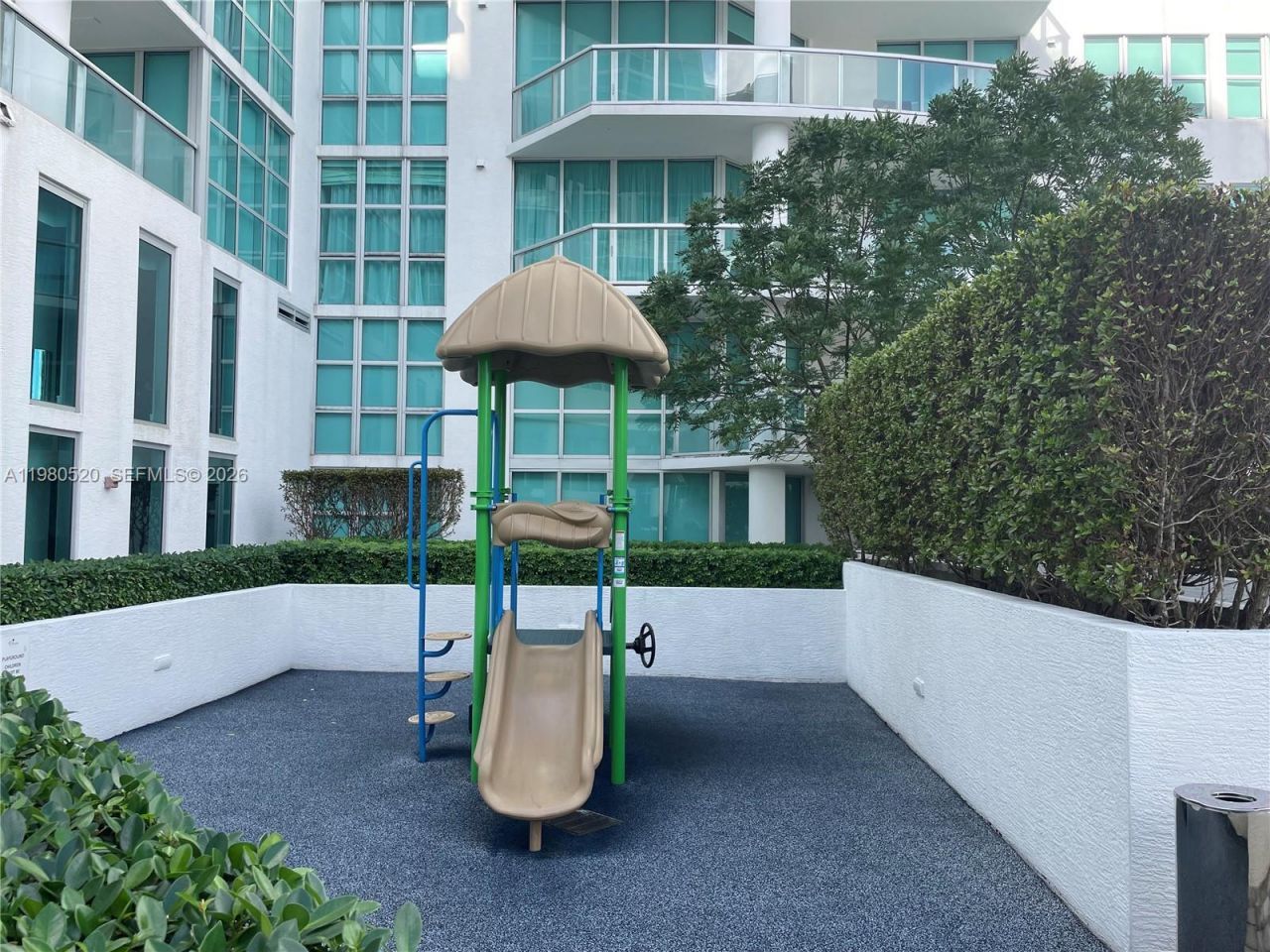 3131 NE 188th St, Unit 2-606, Aventura, FL 33180 Photo