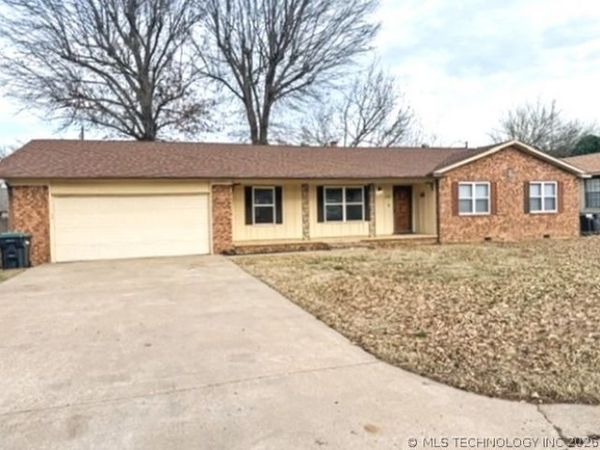1203 Garner Avenue , Tahlequah, OK 74464