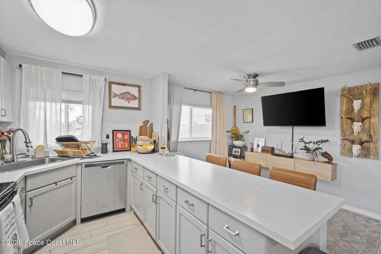 888 S Atlantic Avenue , Cocoa Beach, FL 32931 Photo