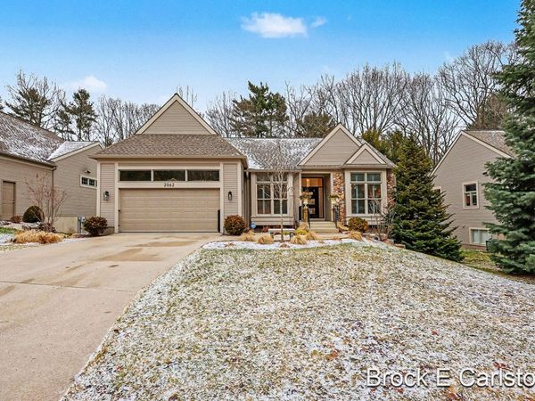 2062 W Glen Court, Norton Shores, MI 49441