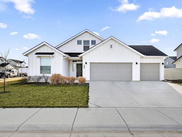 404 Chalcedony, Caldwell, ID 83605