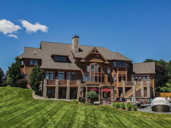 11825 Russell Ridge Drive, Williamsburg, MI 49690