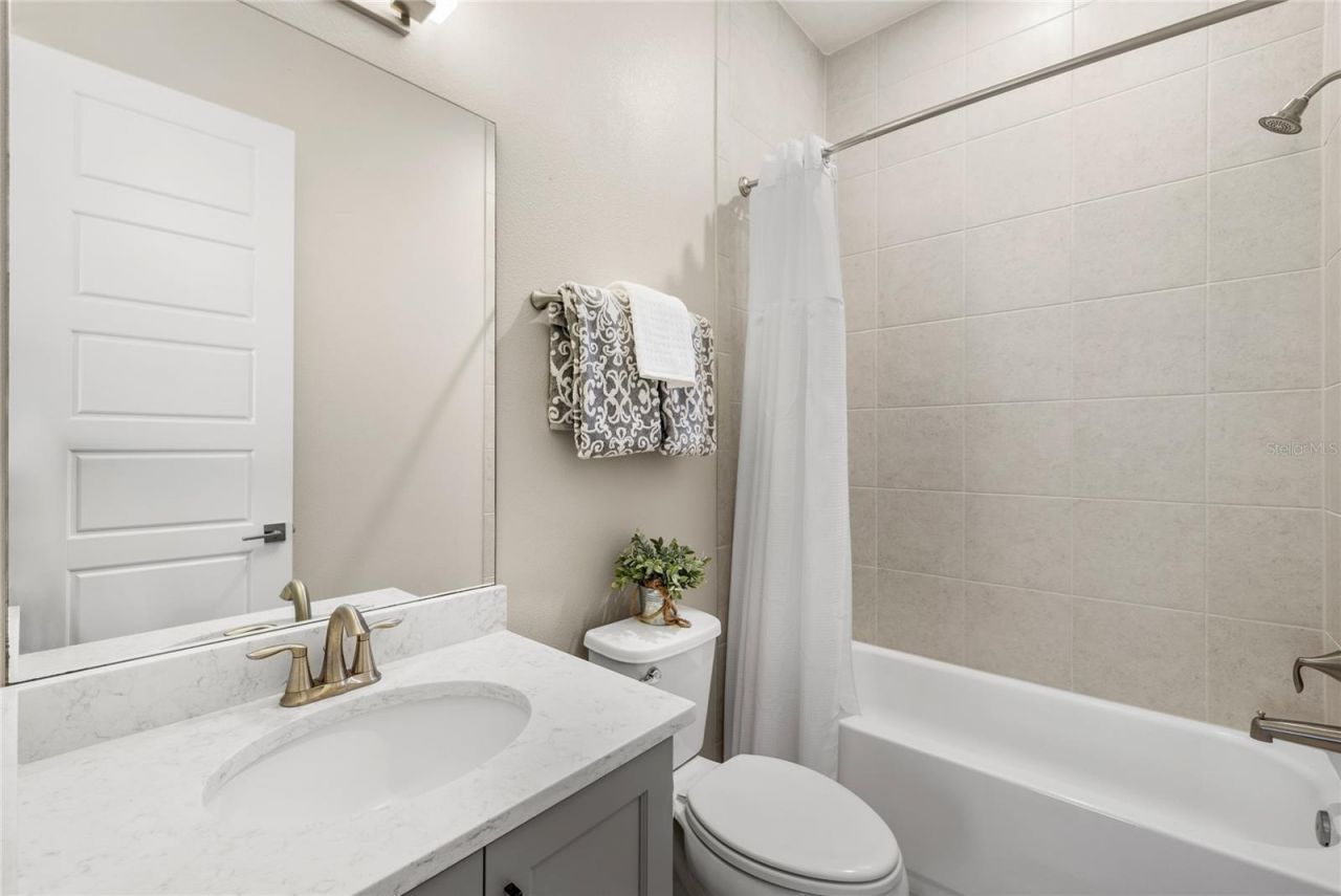 25620 Grandview Pointe, Sorrento, FL 32776 Photo