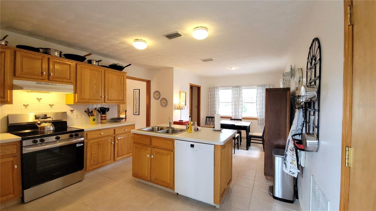 306 S Kingsbury Boulevard , Deland, FL 32720 Photo