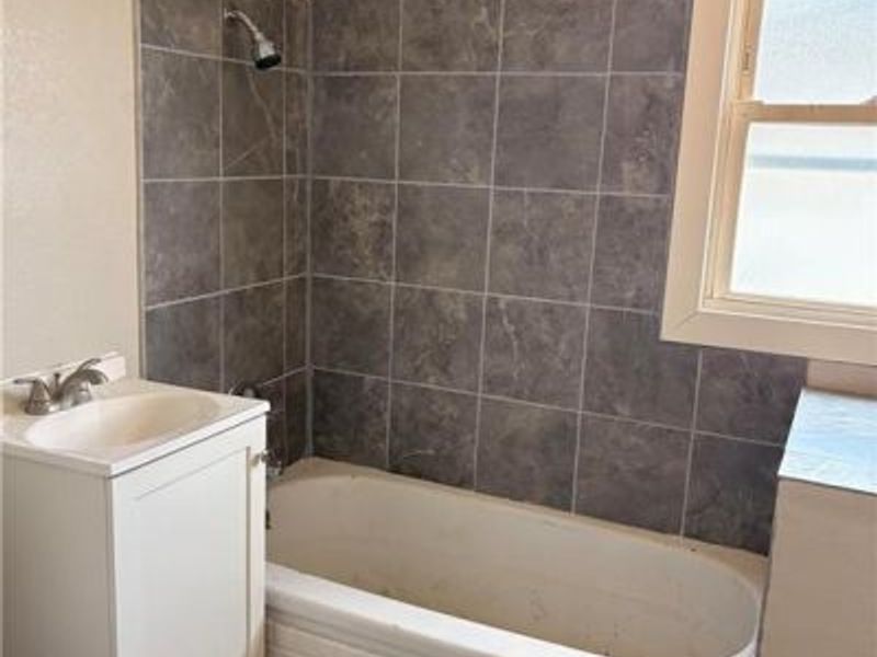 202 E Main Street, New Paris, OH 45347 Photo 28