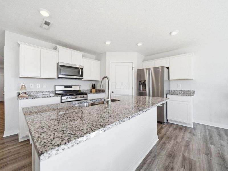 3057 Lamptonridge Drive, Columbus, OH 43232 Photo 14