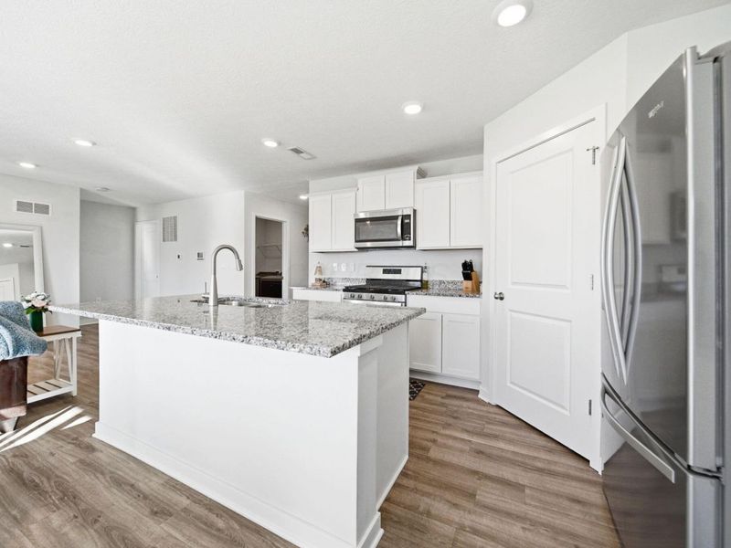 3057 Lamptonridge Drive, Columbus, OH 43232 Photo 15