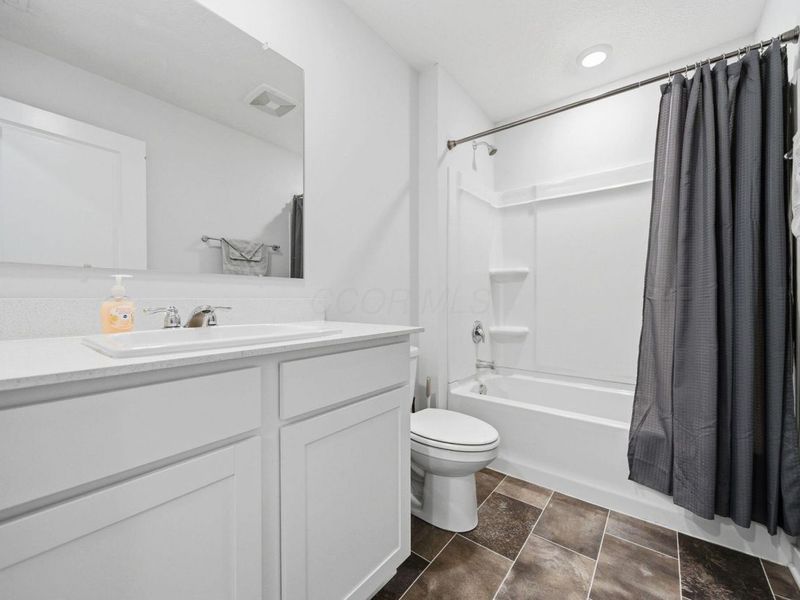 3057 Lamptonridge Drive, Columbus, OH 43232 Photo 35