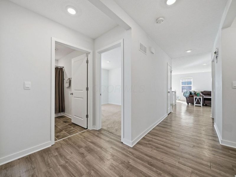 3057 Lamptonridge Drive, Columbus, OH 43232 Photo 5