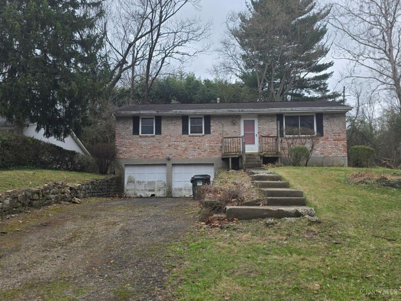 429 McCreary Court, Springfield Twp., OH 45231 Photo 1