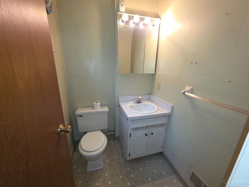 429 McCreary Court, Springfield Twp., OH 45231 Photo 11