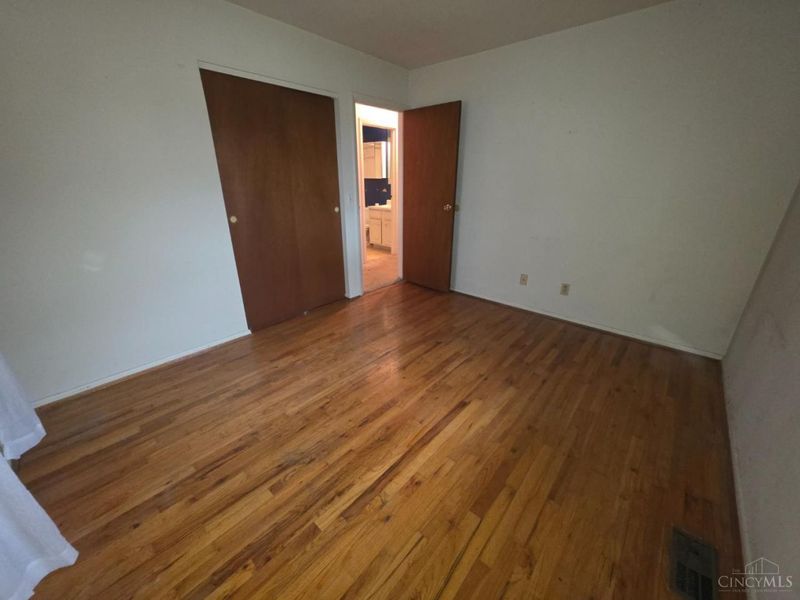 429 McCreary Court, Springfield Twp., OH 45231 Photo 14