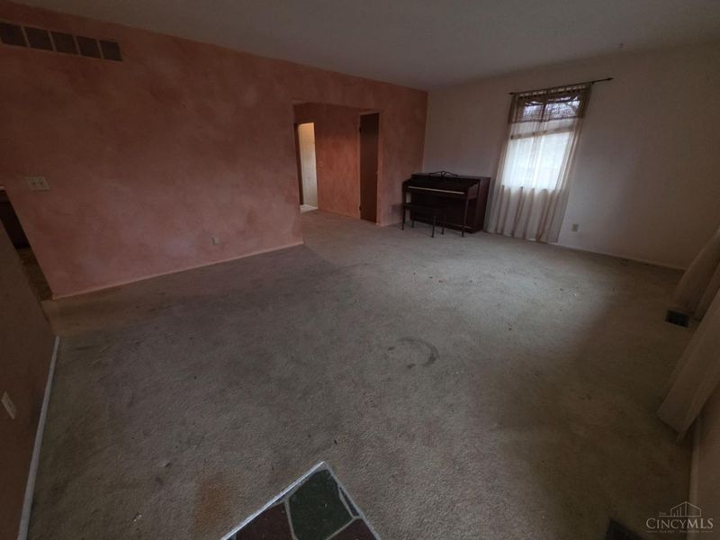 429 McCreary Court, Springfield Twp., OH 45231 Photo 2