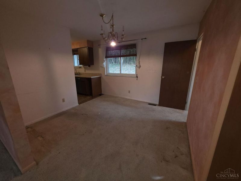 429 McCreary Court, Springfield Twp., OH 45231 Photo 4