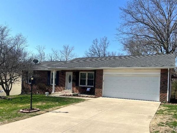 2206 Gillis Street, Alton, IL 62002