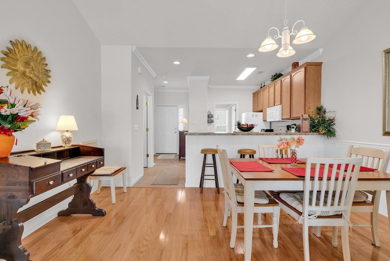 5816 Longwood Dr. Photo 12