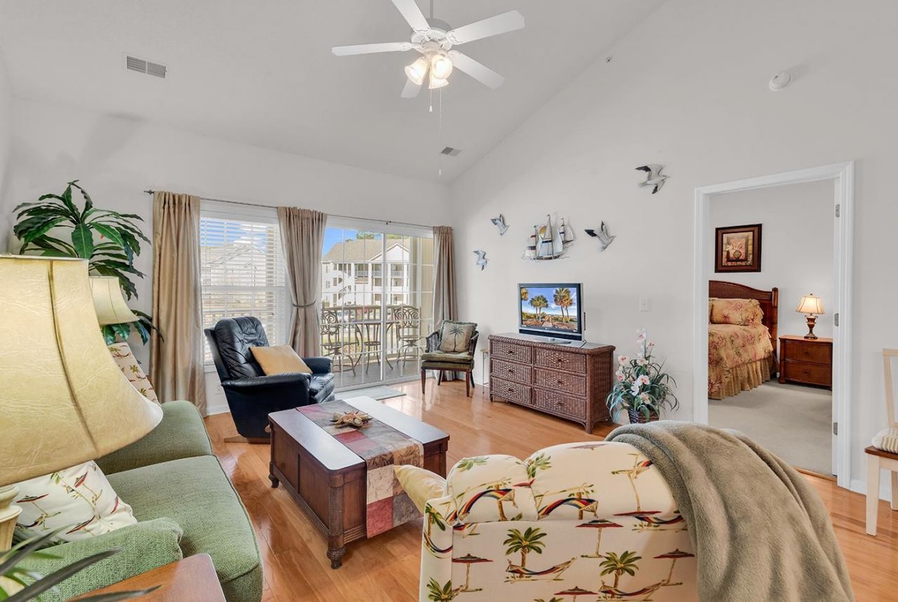 5816 Longwood Dr. Photo 15