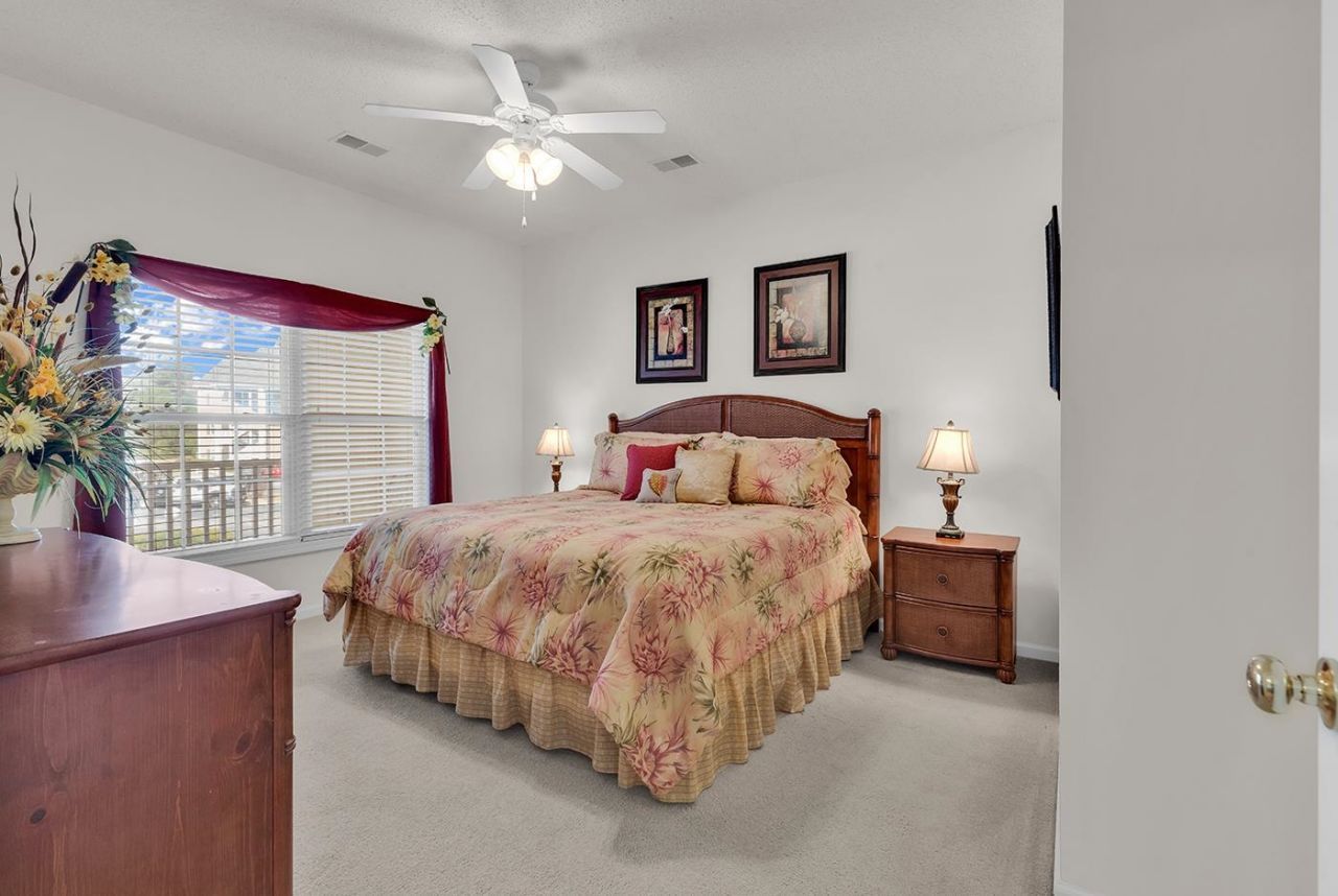 5816 Longwood Dr. Photo 16