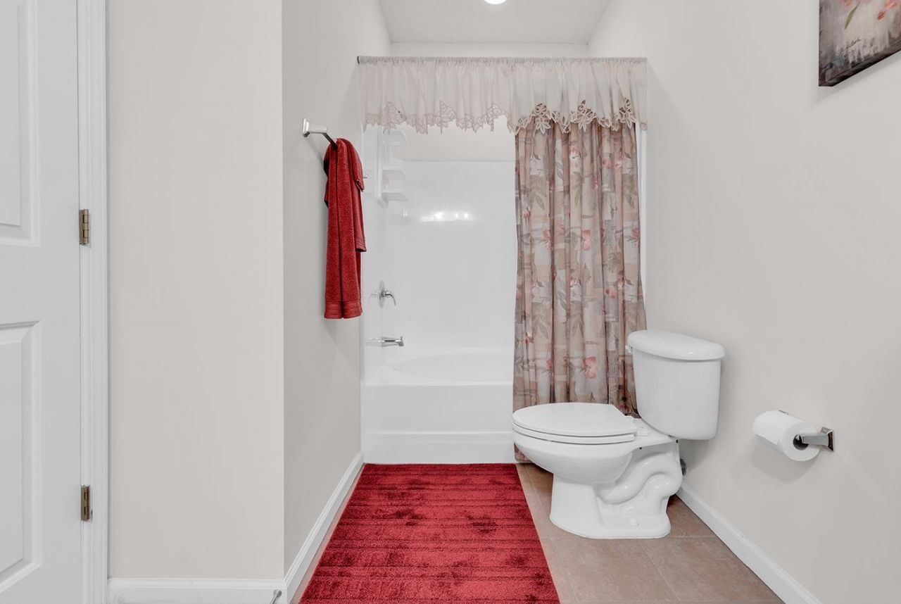 5816 Longwood Dr. Photo 23