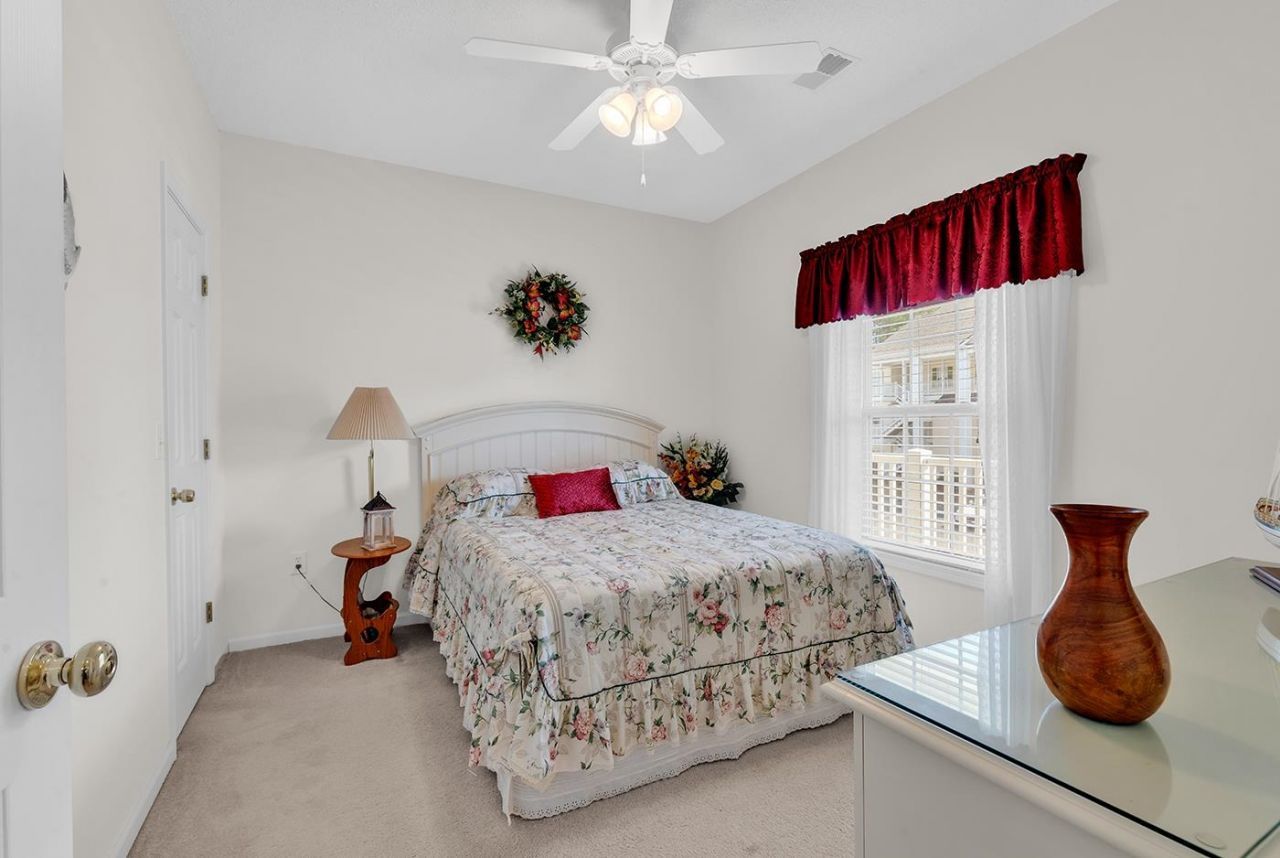 5816 Longwood Dr. Photo 26