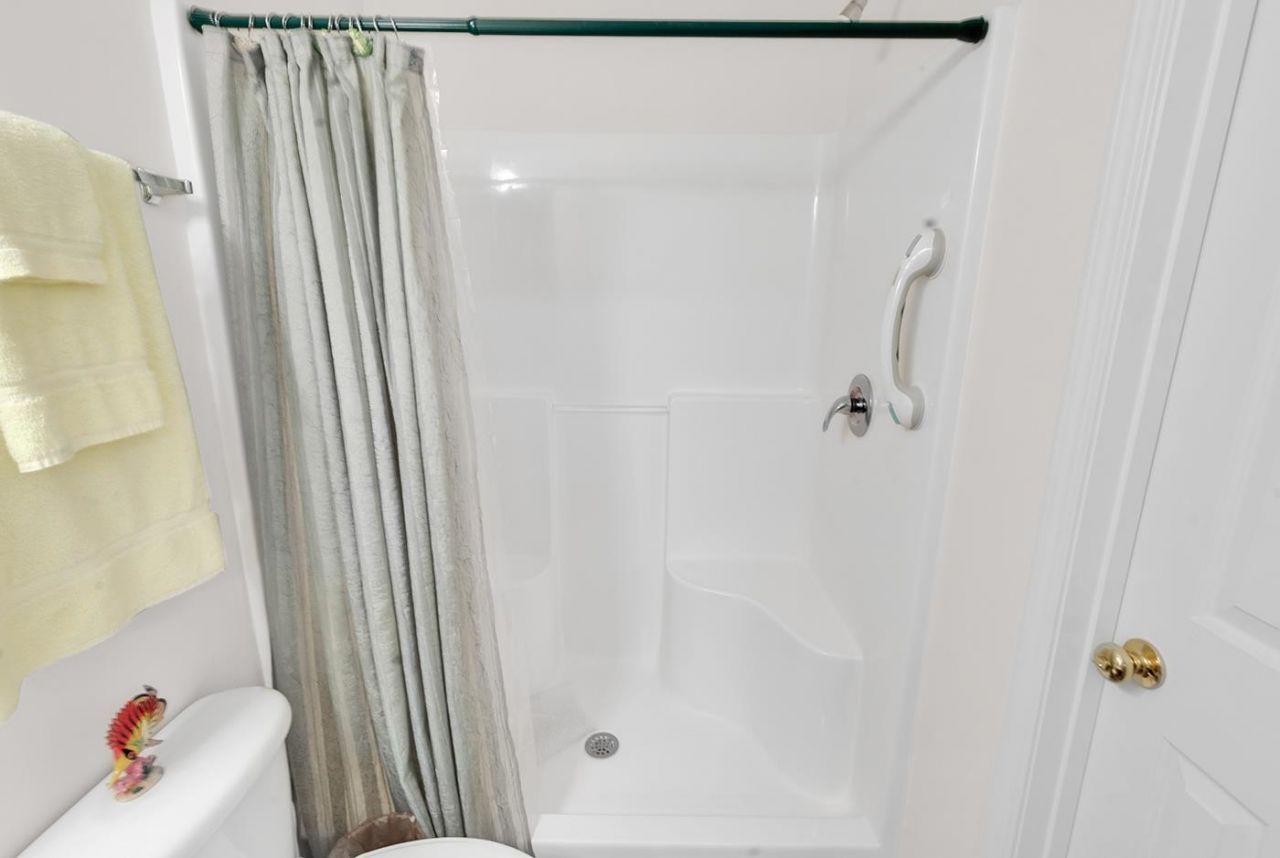 5816 Longwood Dr. Photo 29