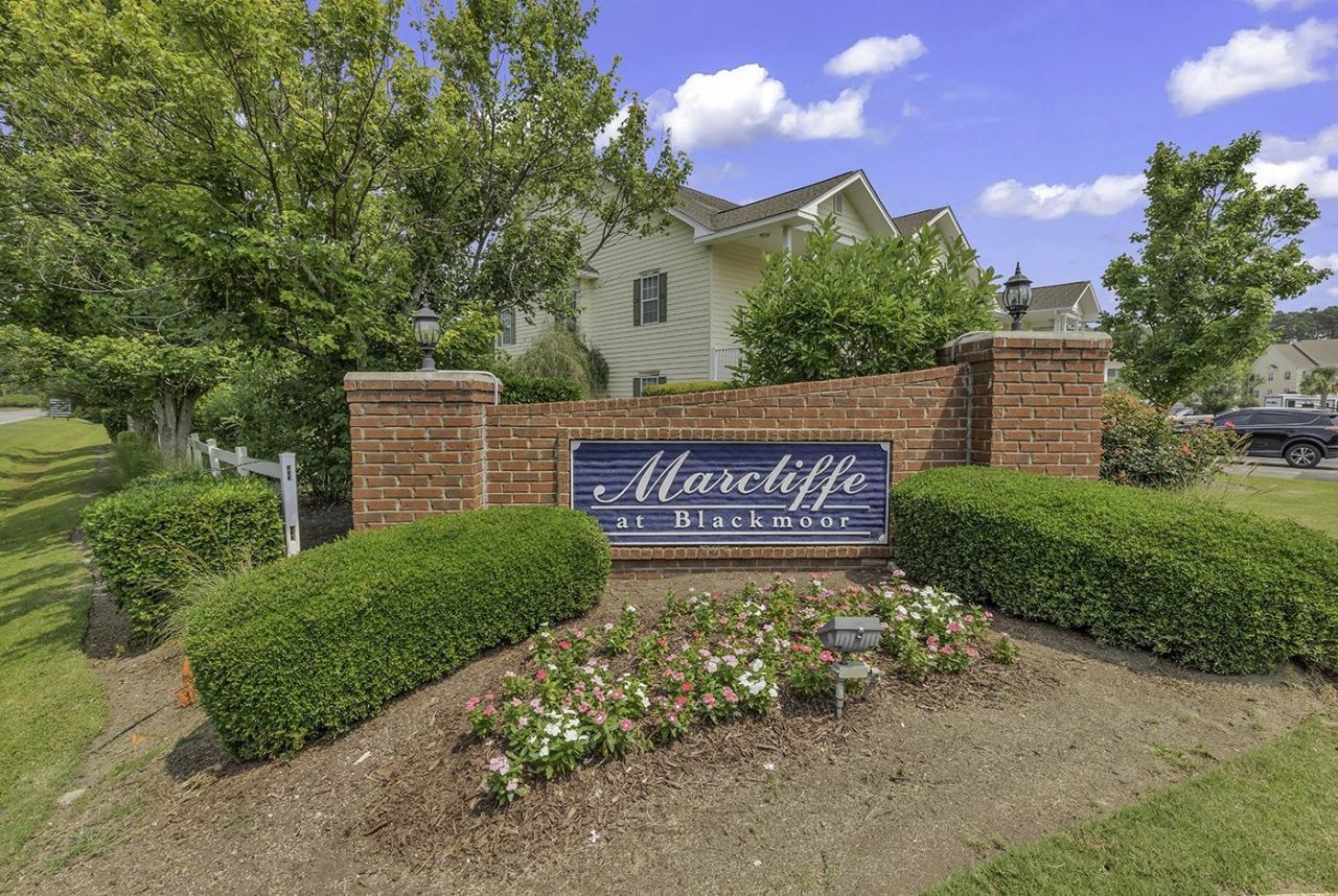 5816 Longwood Dr. Photo 4