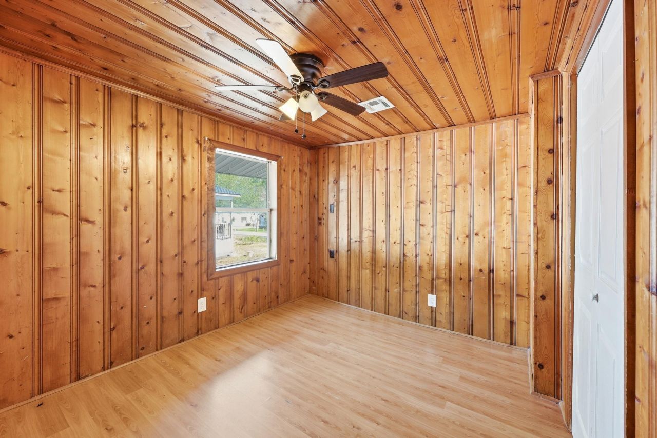 3884 Mineola Ave. Photo 14