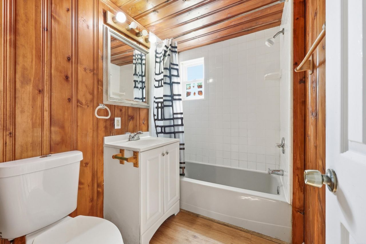 3884 Mineola Ave. Photo 16