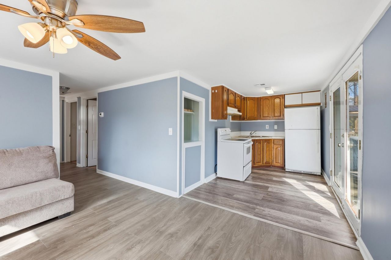 3884 Mineola Ave. Photo 9