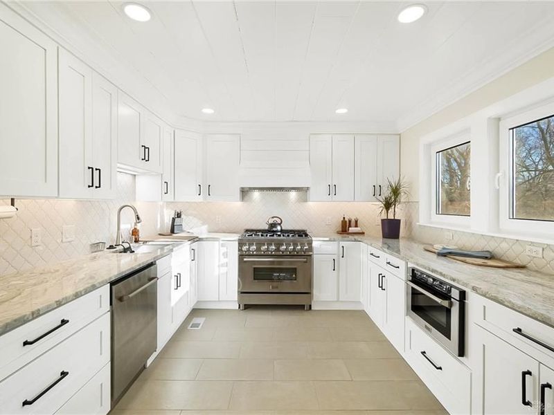 3255 Old Salem Road, Clay Township, OH 45415 Photo 12